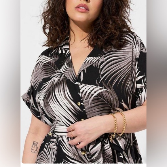 Rayon slub button front collard dress - never worn - Picture 4 of 9